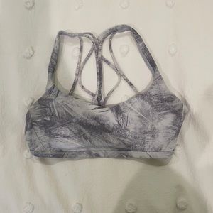Women’s Lululemon Free to Be Bra